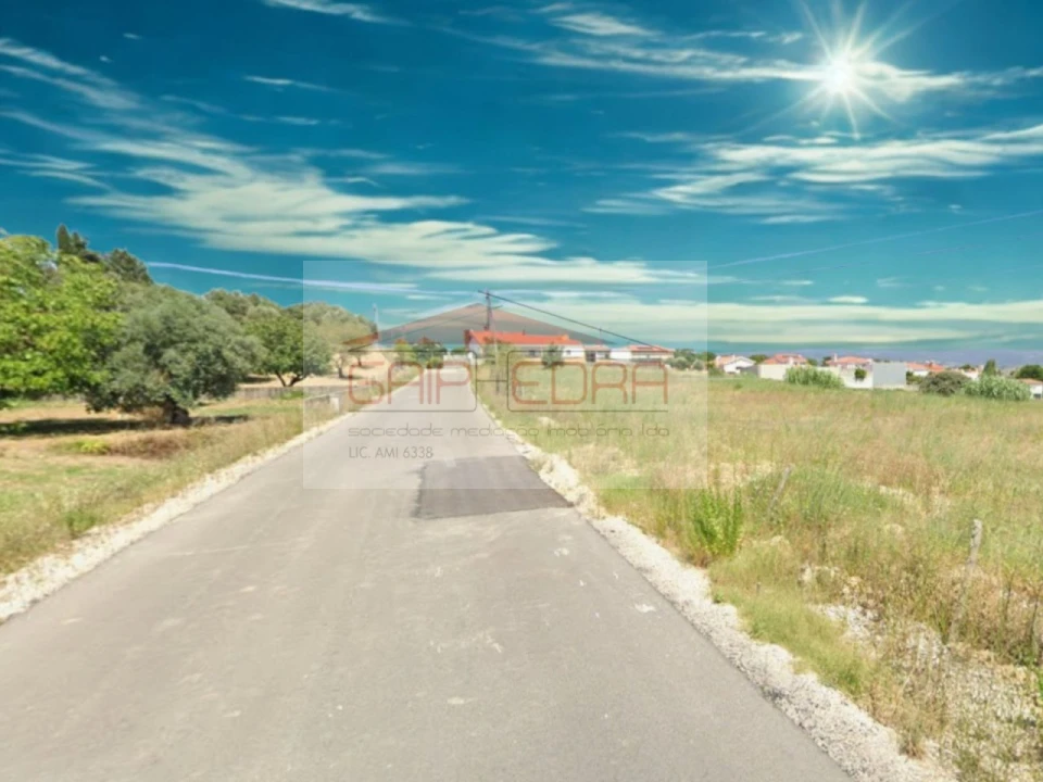 Terreno para Venda em São João Baptista e Santa Maria dos Olivais Foto 2