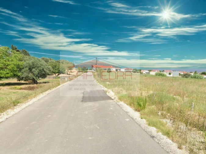 Terreno para Venda em São João Baptista e Santa Maria dos Olivais Foto 2
