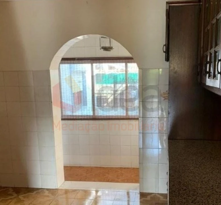 Apartamento T2 para Venda em Vila Nova da Rainha Foto 6