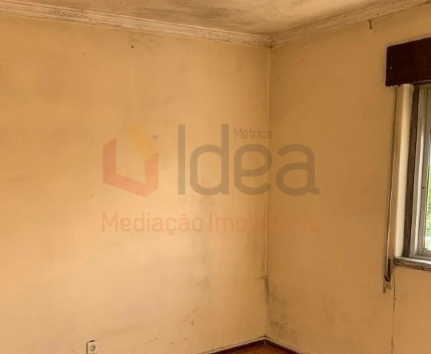 Apartamento T2 para Venda em Vila Nova da Rainha Foto 13
