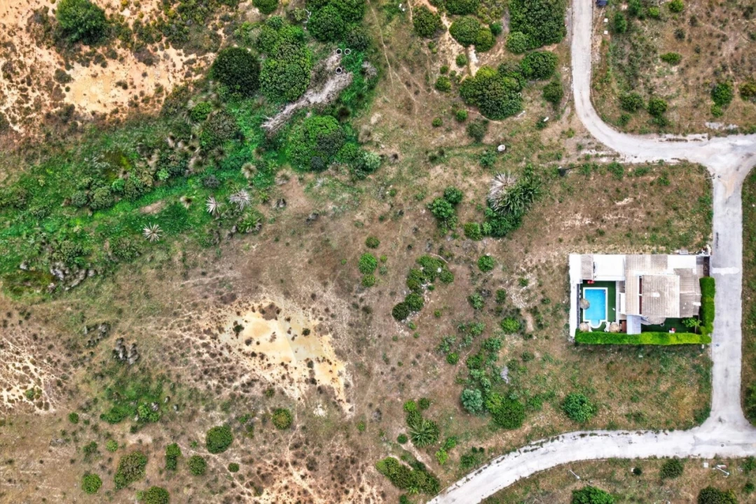 Terreno para Venda em Budens Foto 2