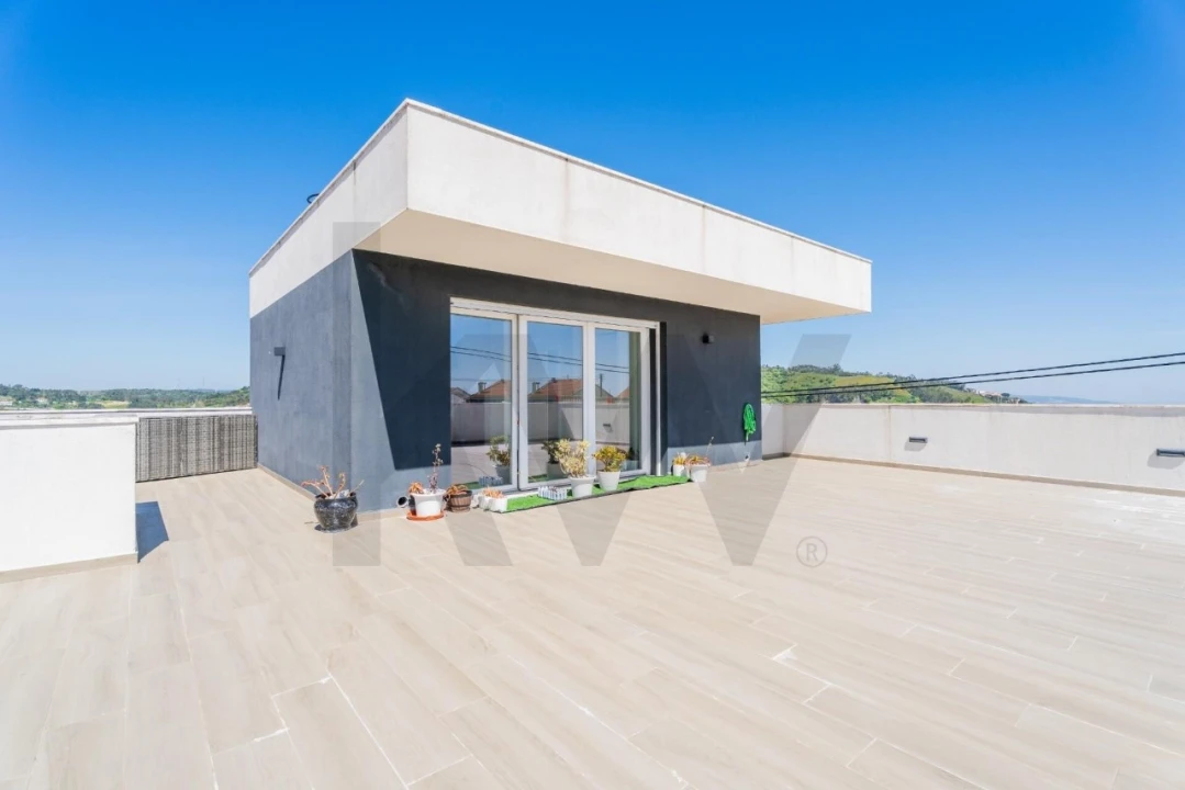 Moradia T3 para Venda em Ramada e Caneças Foto 27