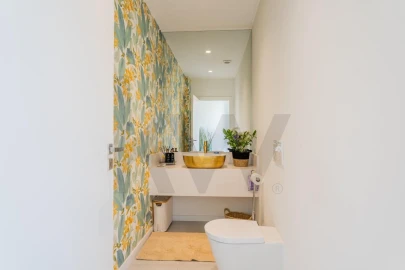 Moradia T3 para Venda em Ramada e Caneças