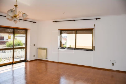 Moradia T4 para Venda em São João Baptista e Santa Maria dos Olivais