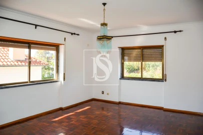 Moradia T4 para Venda em São João Baptista e Santa Maria dos Olivais