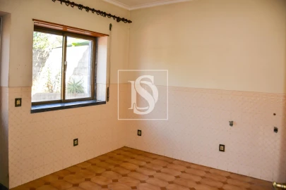 Moradia T4 para Venda em São João Baptista e Santa Maria dos Olivais