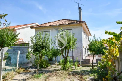 Moradia T4 para Venda em São João Baptista e Santa Maria dos Olivais