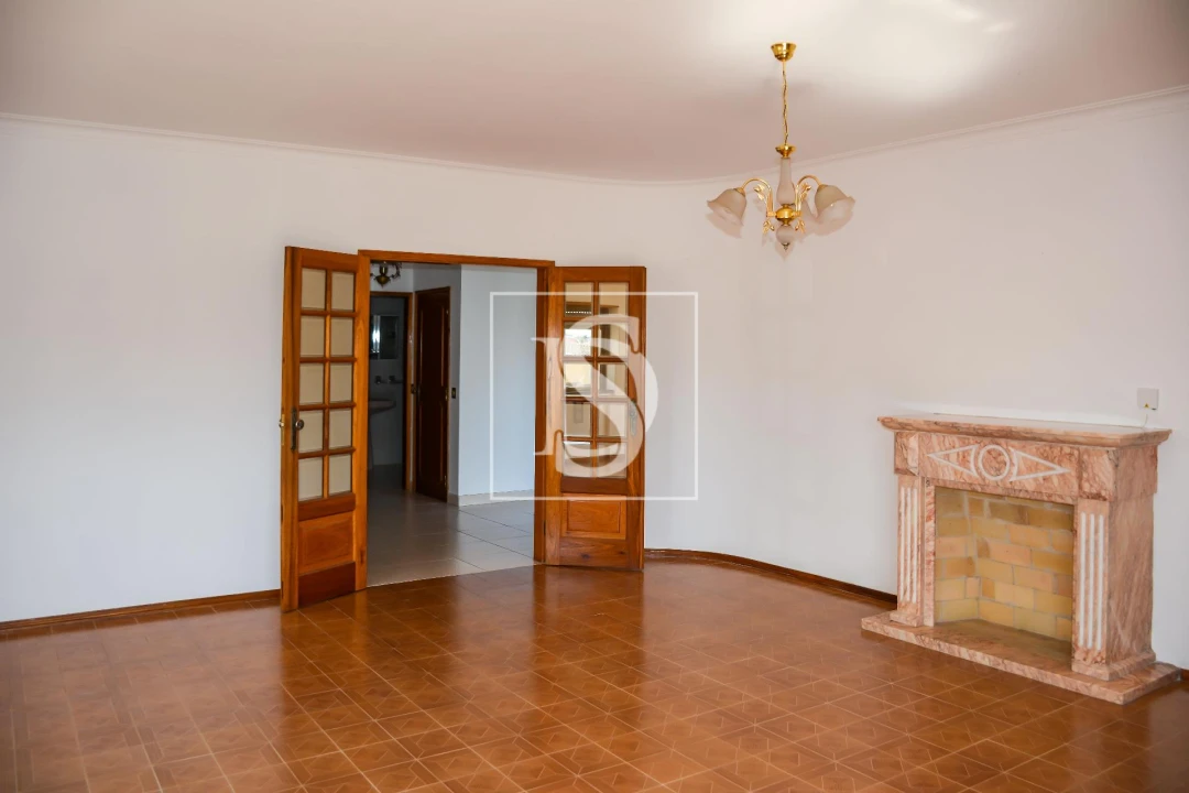 Moradia T4 para Venda em São João Baptista e Santa Maria dos Olivais Foto 4