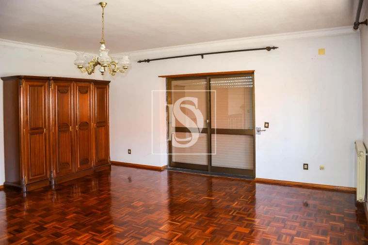 Moradia T4 para Venda em São João Baptista e Santa Maria dos Olivais Foto 7