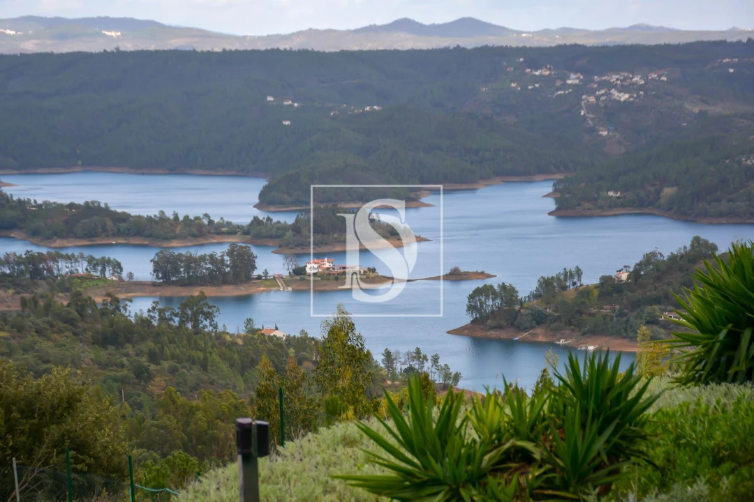 Terreno para Venda em Serra e Junceira Foto 14