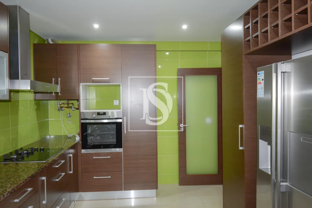 Moradia T5 para Venda em São João Baptista e Santa Maria dos Olivais Foto 7