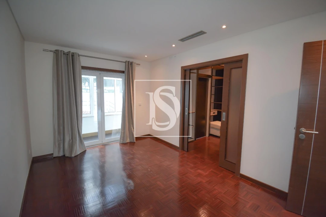 Moradia T5 para Venda em São João Baptista e Santa Maria dos Olivais Foto 15