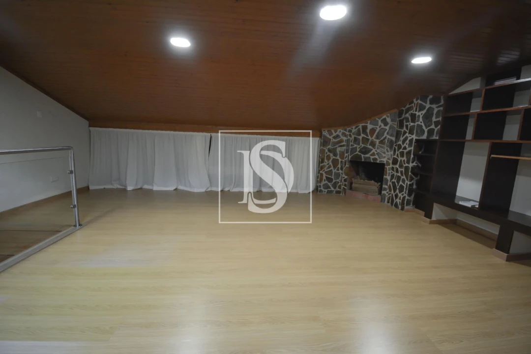 Moradia T5 para Venda em São João Baptista e Santa Maria dos Olivais Foto 24