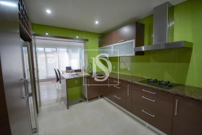 Moradia T5 para Venda em São João Baptista e Santa Maria dos Olivais