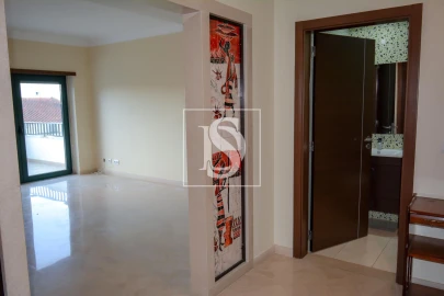 Moradia T5 para Venda em São João Baptista e Santa Maria dos Olivais