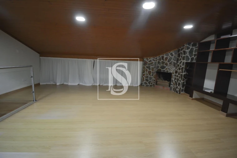 Moradia T5 para Venda em São João Baptista e Santa Maria dos Olivais Foto 24