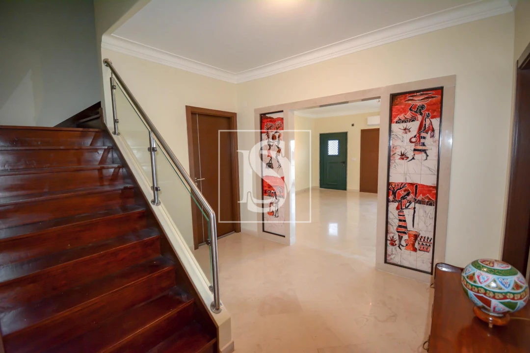 Moradia T5 para Venda em São João Baptista e Santa Maria dos Olivais Foto 1