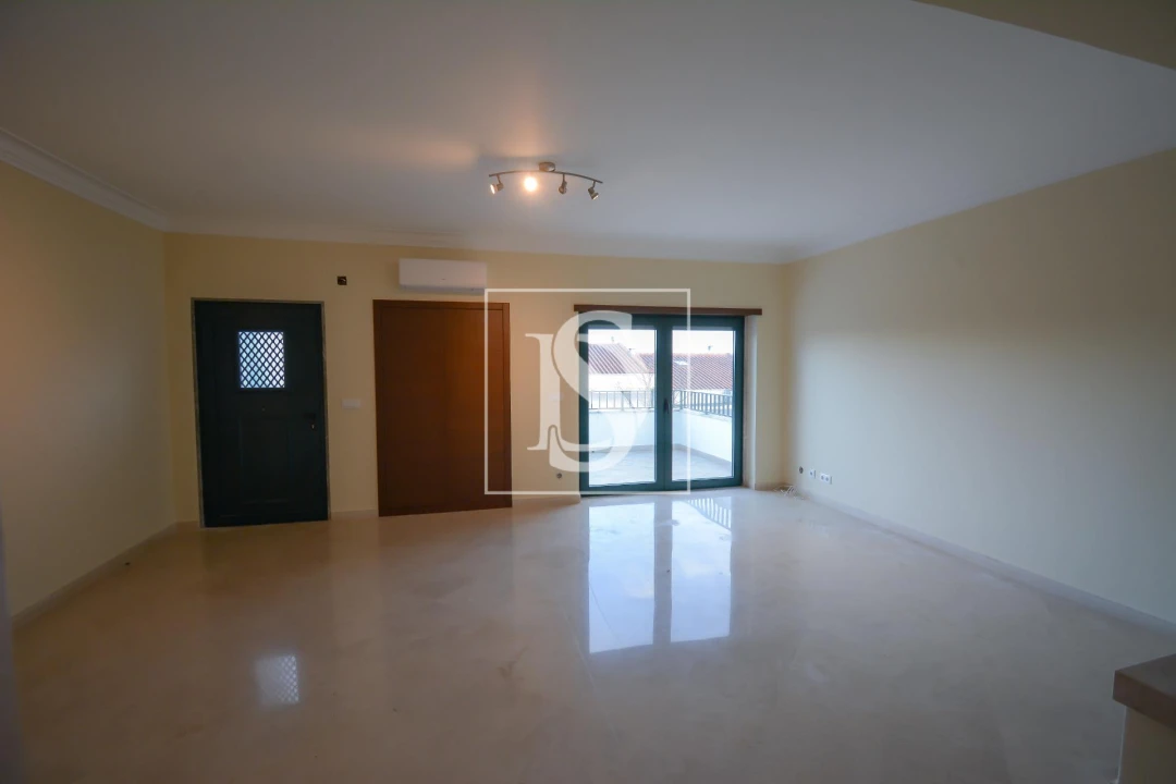 Moradia T5 para Venda em São João Baptista e Santa Maria dos Olivais Foto 4