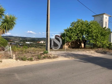 Moradia T3 para Venda em São João Baptista e Santa Maria dos Olivais