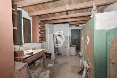 Moradia T4 para Venda em Casais e Alviobeira