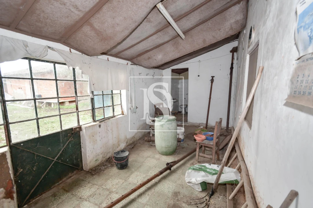 Moradia T4 para Venda em Casais e Alviobeira Foto 2