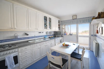 Apartamento T3 para Venda em São João Baptista e Santa Maria dos Olivais