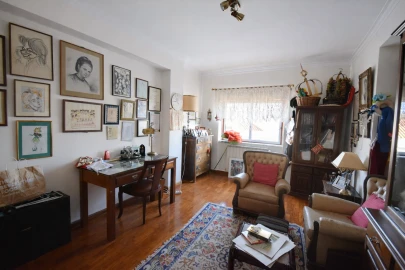 Apartamento T3 para Venda em São João Baptista e Santa Maria dos Olivais