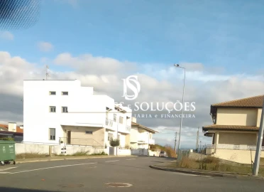 Terreno para Venda em Sé, Santa Maria e Meixedo