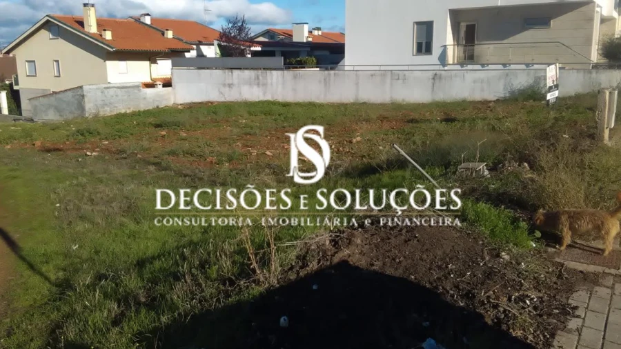 Terreno para Venda em Sé, Santa Maria e Meixedo