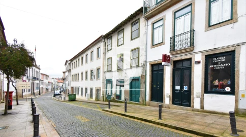 Moradia T6 para Venda em Sé, Santa Maria e Meixedo