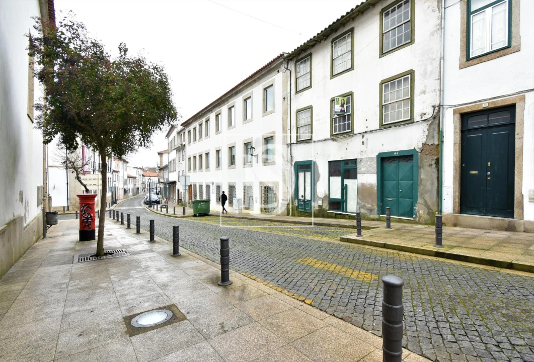 Moradia T6 para Venda em Sé, Santa Maria e Meixedo Foto 1