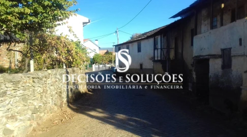 Moradia T4 para Venda em Baçal