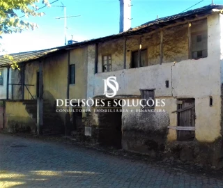 Moradia T4 para Venda em Baçal