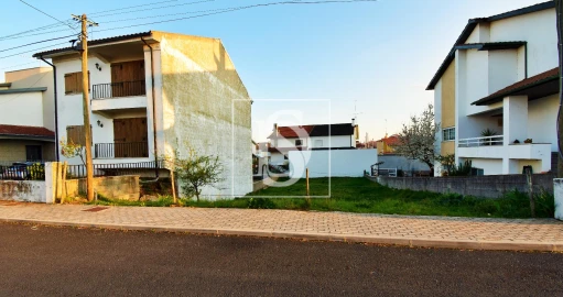 Terreno para Venda em Sé, Santa Maria e Meixedo
