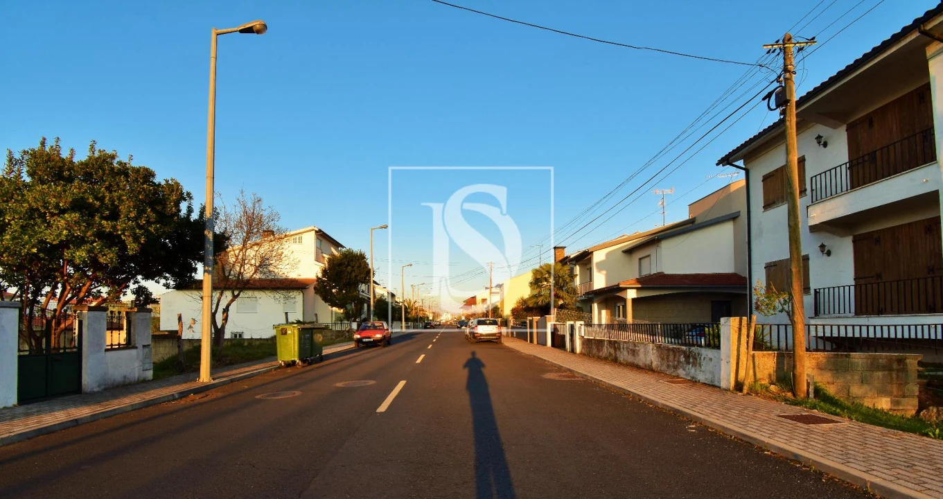Terreno para Venda em Sé, Santa Maria e Meixedo Foto 2