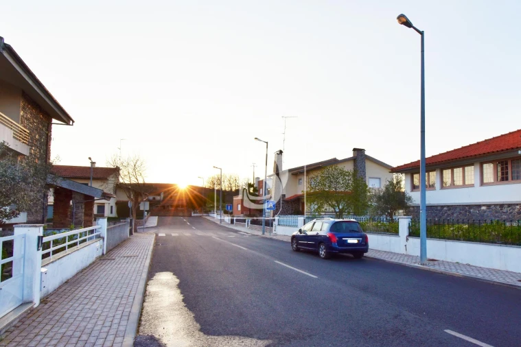 Terreno para Venda em Sé, Santa Maria e Meixedo Foto 7