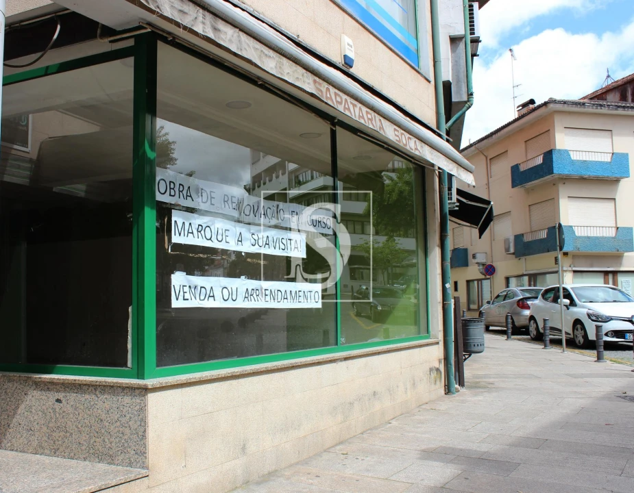 Loja para Venda em Sé, Santa Maria e Meixedo Foto 1