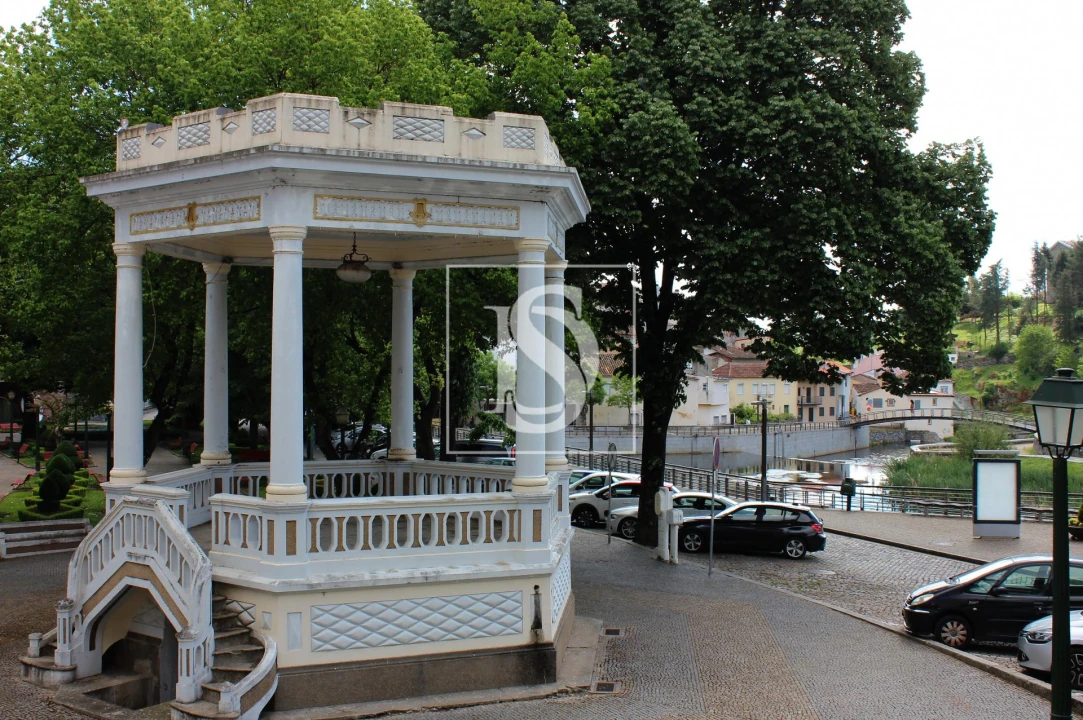 Loja para Venda em Sé, Santa Maria e Meixedo Foto 2