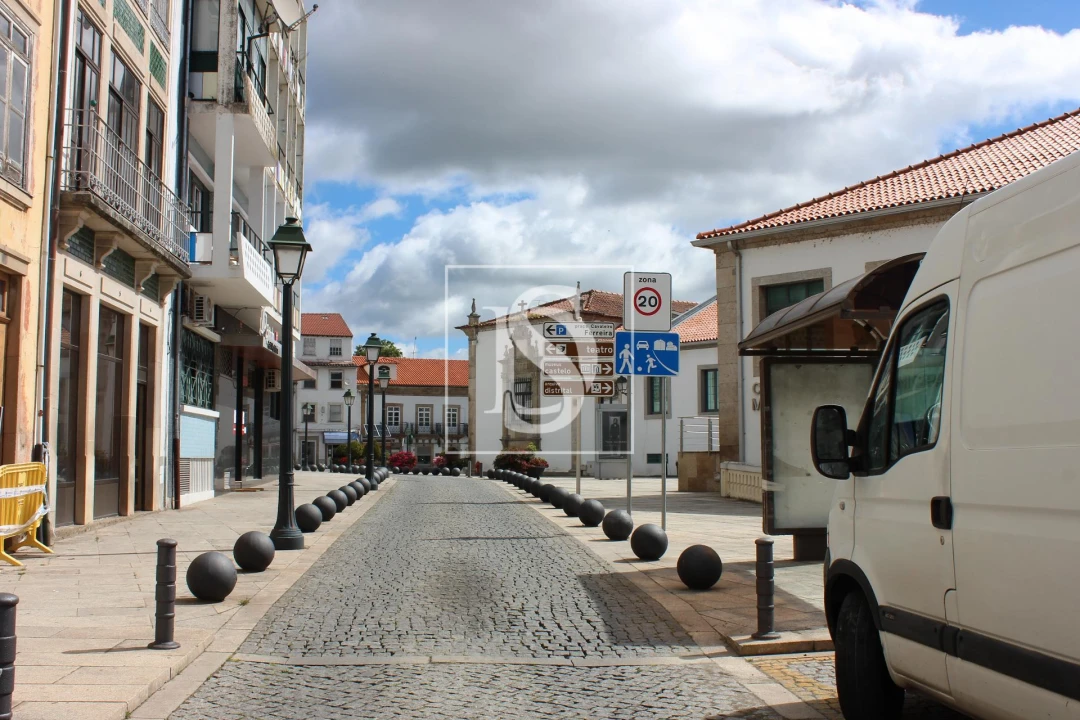 Loja para Venda em Sé, Santa Maria e Meixedo Foto 3
