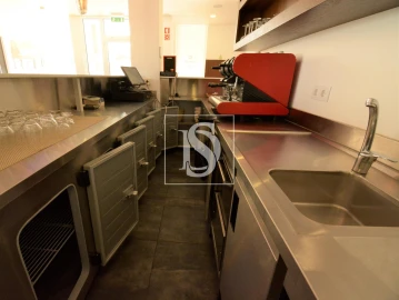 Negócio para Venda em Sé, Santa Maria e Meixedo