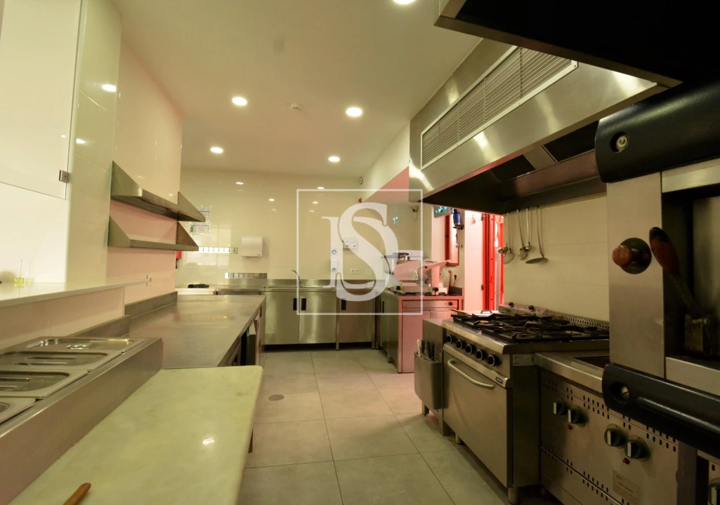 Negócio para Venda em Sé, Santa Maria e Meixedo Foto 12