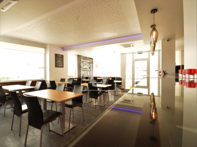 Negócio para Venda em Sé, Santa Maria e Meixedo Foto 3