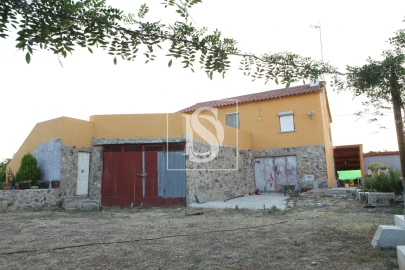 Moradia T2 para Venda em Outeiro