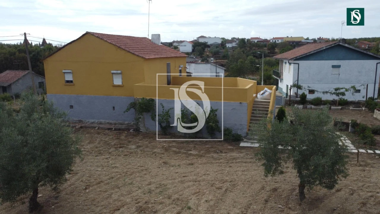 Moradia T2 para Venda em Outeiro Foto 8