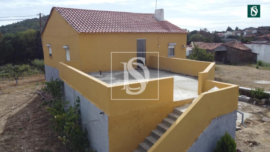 Moradia T2 para Venda em Outeiro