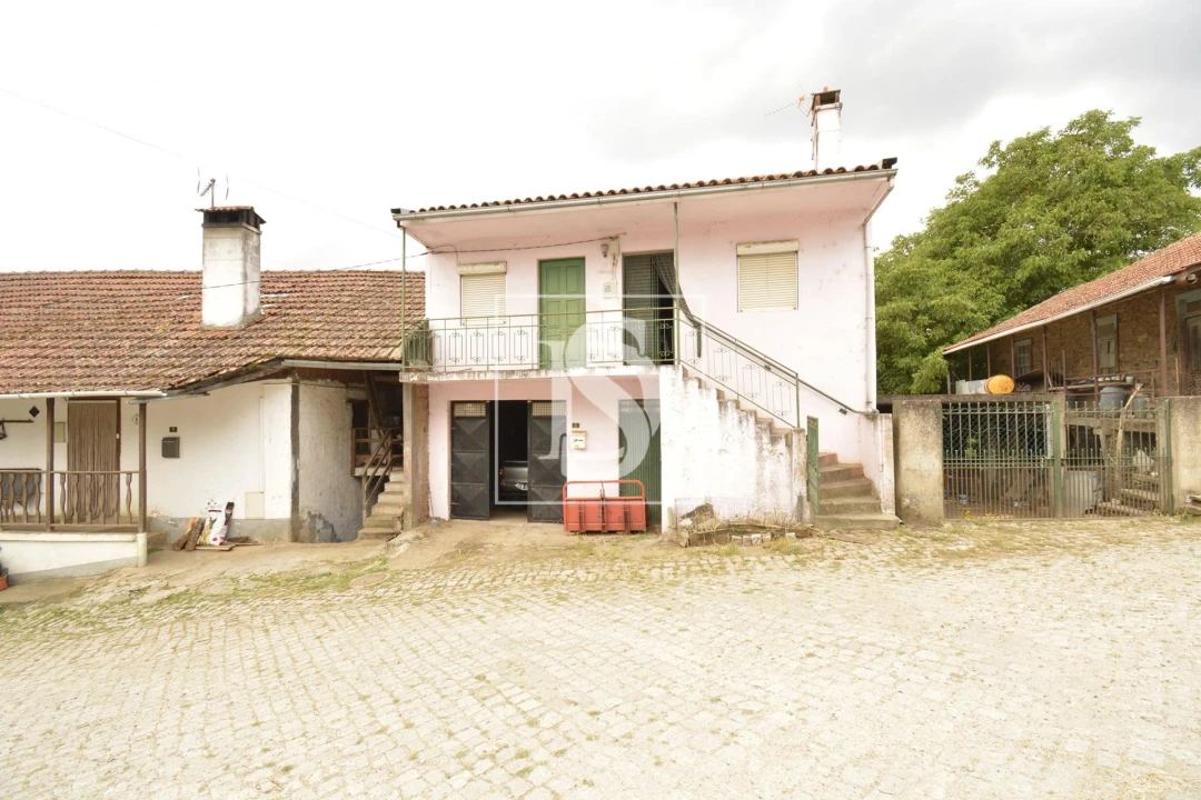 Moradia T3 para Venda em Amendoeira Foto 11