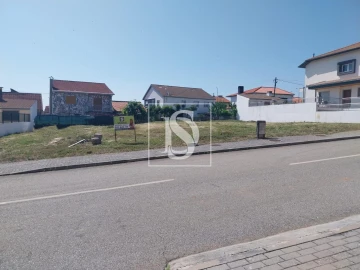 Terreno para Venda em Sé, Santa Maria e Meixedo