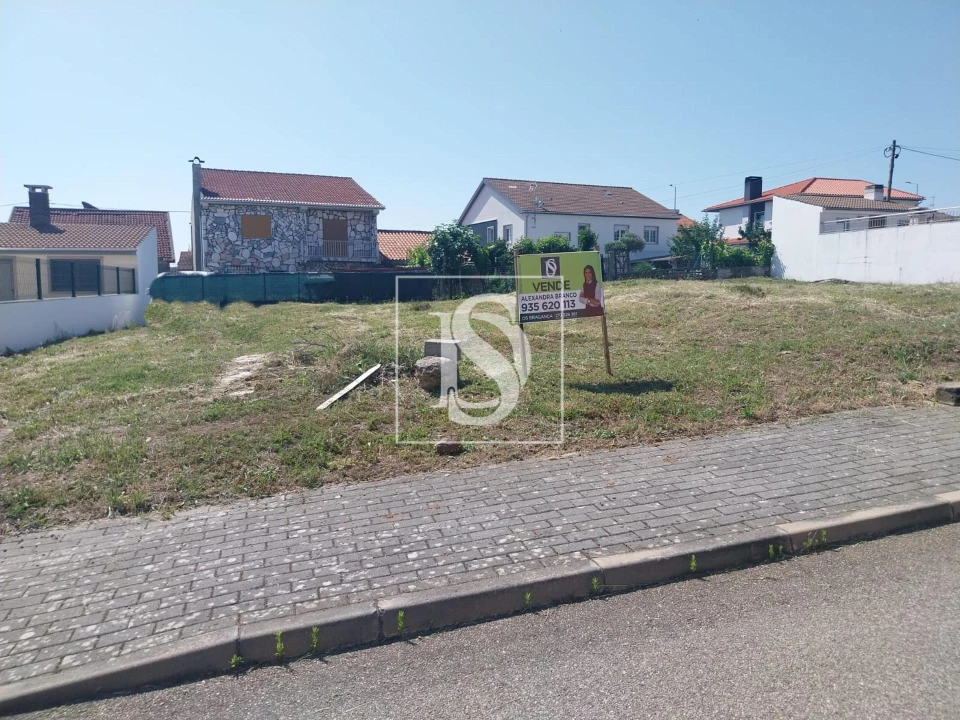 Terreno para Venda em Sé, Santa Maria e Meixedo Foto 2