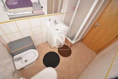 Moradia T5 para Venda em Donai