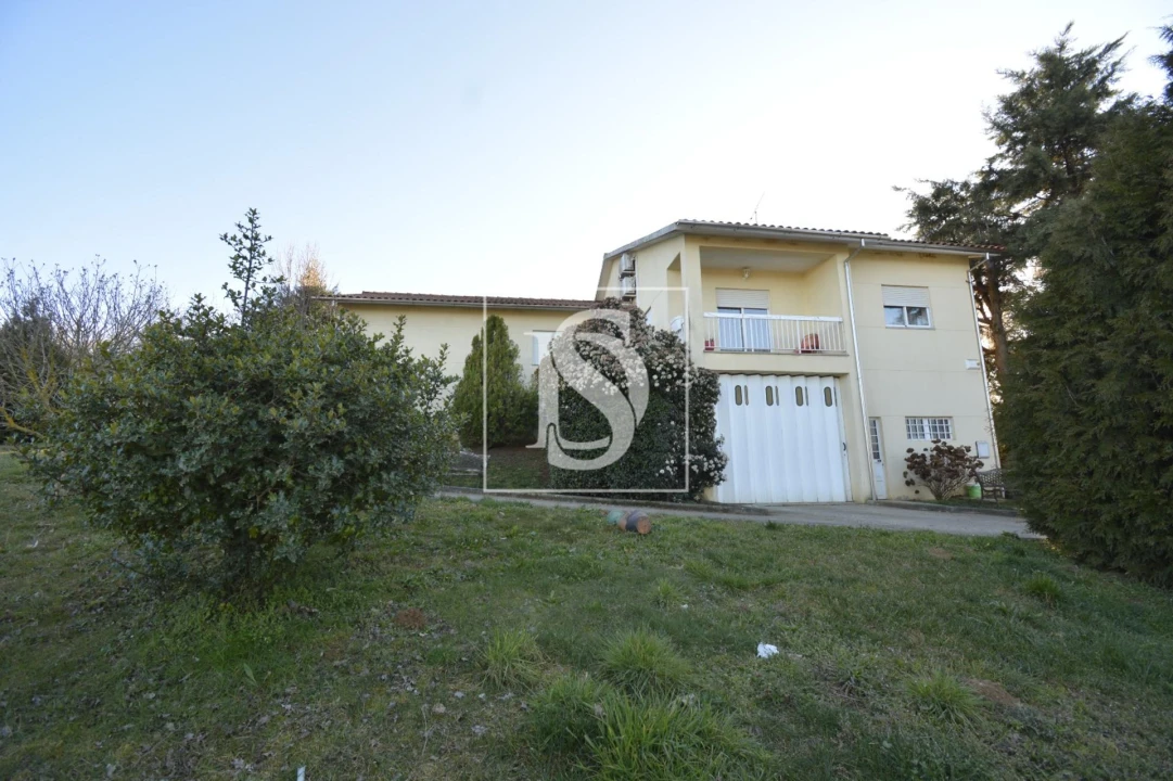 Moradia T5 para Venda em Donai Foto 1